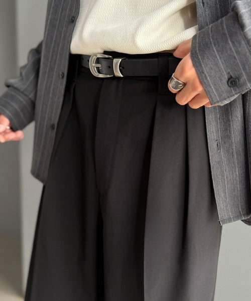 《Classical Origin》シルエットで差をつける。ツータック入りセンタープレスワイドストレートスラックス co1150113