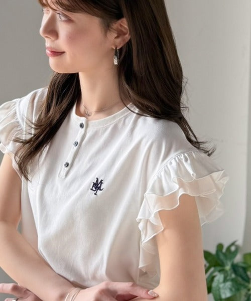 【mily bilet】ふわっと華やか、でも凛と。袖フリルコンパクトTシャツ mi1329092