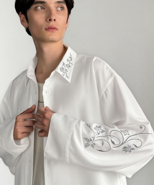 【Classical Origin】「繊細×モード」。刺繍使いルーズドレープシャツ（長袖）／Embroidery Loose Drape Shirt co1010025