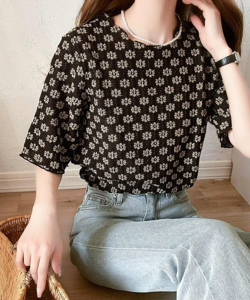 【mily bilet】セットアイテムで可愛らしく着映え！花柄ジャガードチュールビスチェ付き半袖ブラウス mi1019038