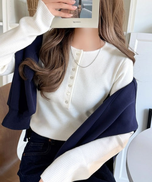 フィット感でフェミニンさを演出◎ヘンリーネックリブニット（長袖） ce1020391