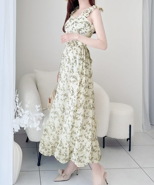 【mily bilet】存在感抜群の主役級item。花柄シフォンバルーンキャミワンピース mi1139045