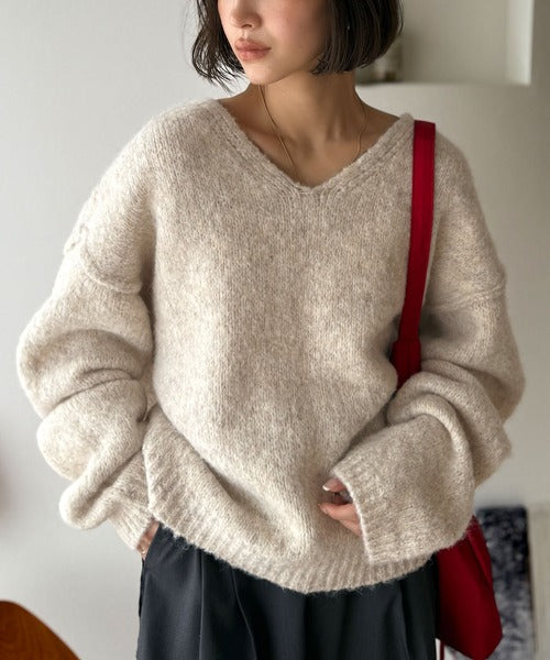 《JaVaジャバコラボ》大人カジュアルならこの1枚。ミックスカラー深Vネックニット jv1020316