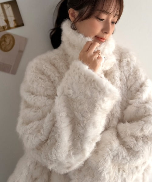 【mily bilet】ふわもこ可愛い、冬の主役アウター。ボリュームファー スタンドカラーブルゾン mi1009002