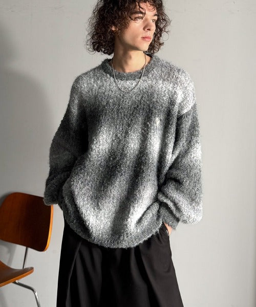 【Classical Origin】「質感で魅せる。」Gradient Boucle Knit Crew Neck Sweater／ブークレー素材グラデ―ションクルーネックセーター co0780013