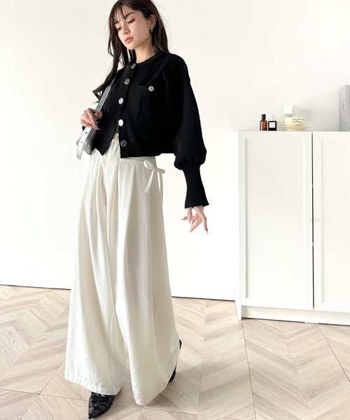 動くたび軽やか上品シルエット。サイドリボン付き3タックハイウエストワイドパンツ ce1015073