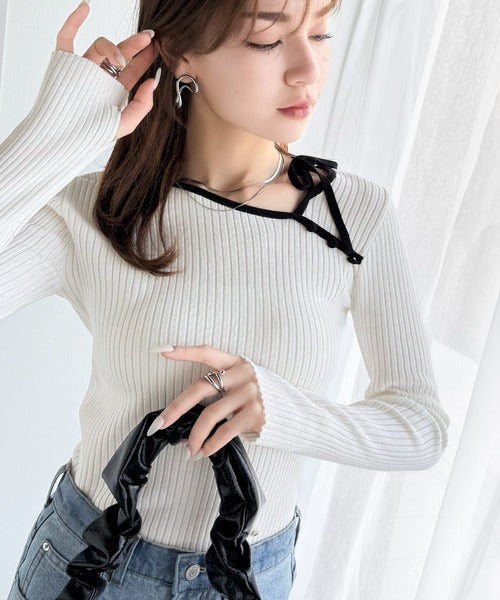 【mily bilet】春夏の新定番！くるみボタンアシンメトリーネックボーダーリブニット(長袖） mi1029111