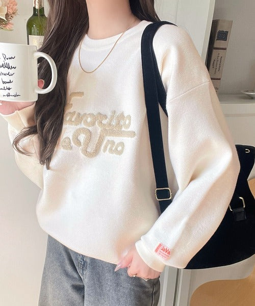 《JaVaジャバコラボ》後ろタックで作る旬シルエット♪サガラ刺繍風ロゴコクーンニット jv1050313