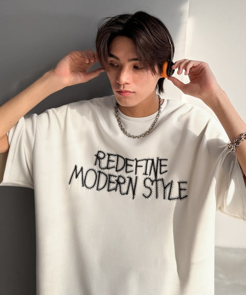 刺繍もシルエットもまるで3Dな主役級アイテム！立体刺繍ドレープダンボールTシャツ／3D Embroidered Draped Double-Knit T-Shirt co1010048