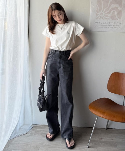 【sustaina+】オーガニックコットン100%。胸元ラメ糸ワンポイント刺繍 無地＆ボーダー柄Tシャツ（半袖） ce1260397