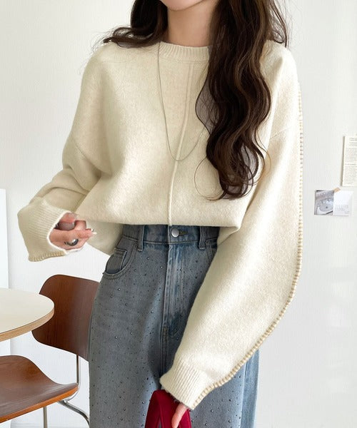 《JaVaジャバ コラボ》一枚でこなれる、立体感スリーブ×配色ステッチ。バナナスリーブ配色ステッチニット jv1020272