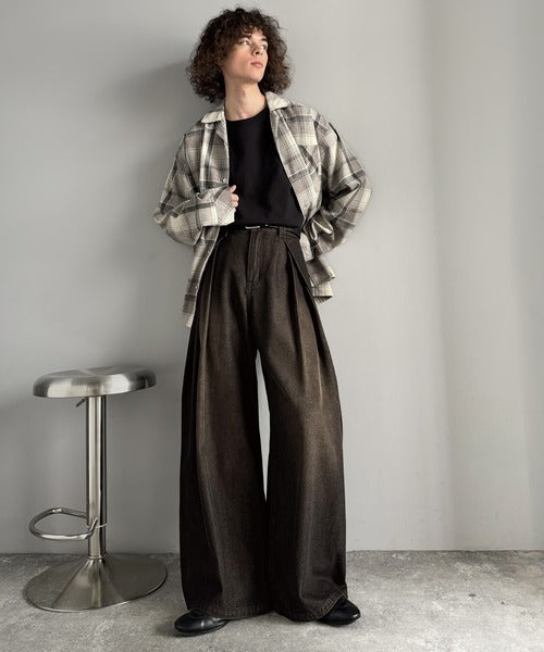 ヴィンテージ加工3タックワイドバルーンデニムパンツ／Vintage-Washed Three-Tuck Wide Balloon Denim Pants co0900009