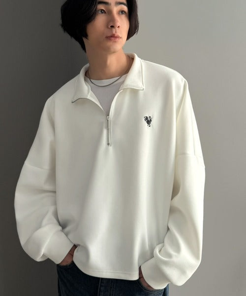 胸刺繍ダンボール素材オーバーサイズショート丈ドルマンスリーブハーフジッププルオーバー（長袖）／Chest Embroidered Double-Knit Oversized Cropped Dolman Sleeve Half-Zip Pullover co1010072