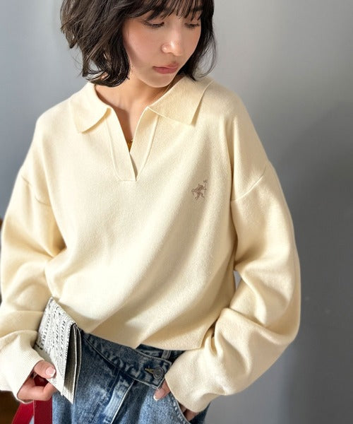 《JaVaジャバコラボ》大人の抜け感をプラス◎胸刺繍ハーフミラノスキッパーニット jv1260490