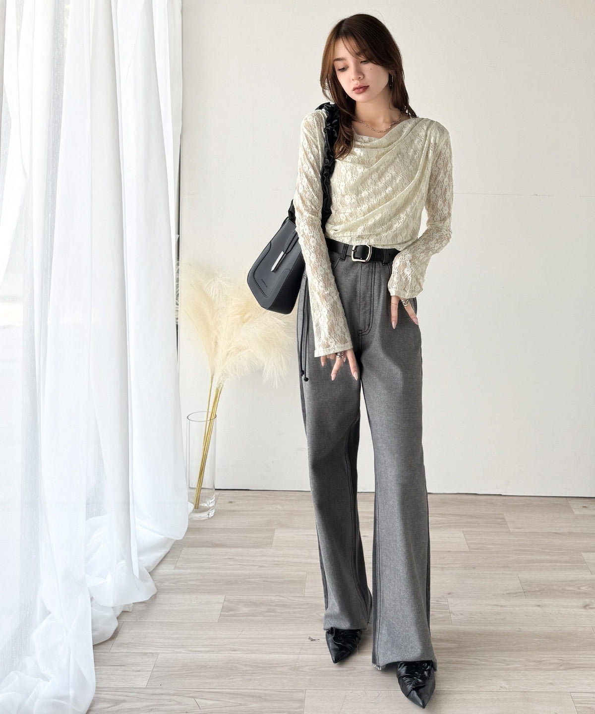 【mily bilet】甘さと上品さを叶える。着回し抜群な花柄レースフラワープリントドレープカットソー(長袖) mi1269005
