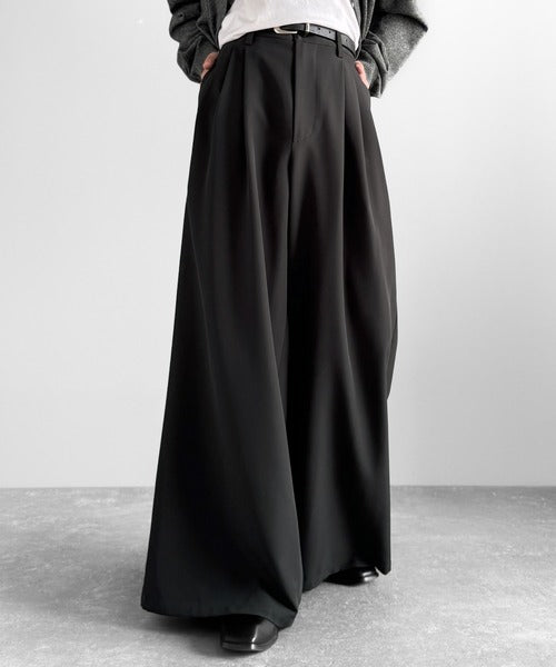 「美しさはタックから。」3タックY2Kスーパーワードスラックス／Three-Tuck Y2K Super Wide Trousers co1150005