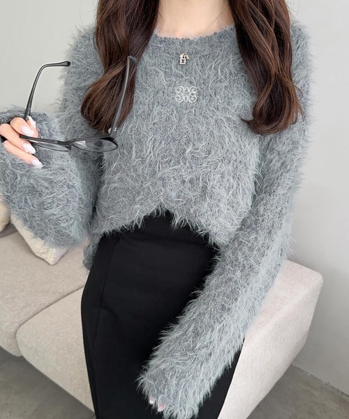 【mily bilet】愛され大人フェミニン。ポンポンフェザー胸刺繍ニット mi1029068