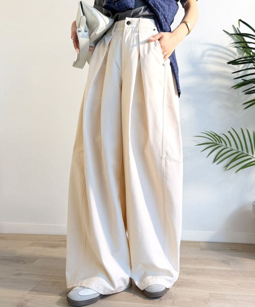 旬なワイドシルエットが目を惹く１着♪タックバレルレッグパンツ ce1265082