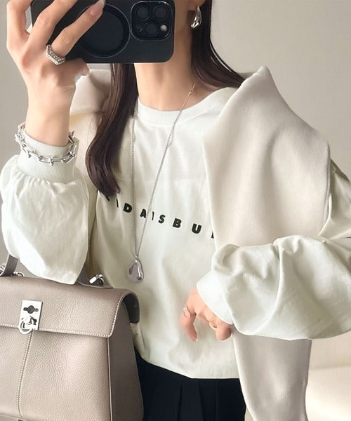 大人の上品カジュアルを楽しむ。ゆったりシルエット 綿100％シルケット風シンプル英字ロゴTシャツ（長袖） ce1330048
