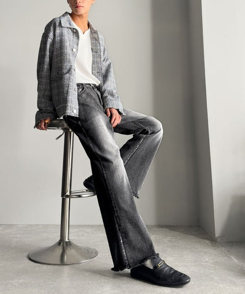 【Classical Origin】「スタイル盛れる。」ブラスト＆裾フリンジ加工ストレッチ素材スリムフレアデニムパンツ／Blasted & Fringed Stretch Slim Flare Denim Pants co0900008