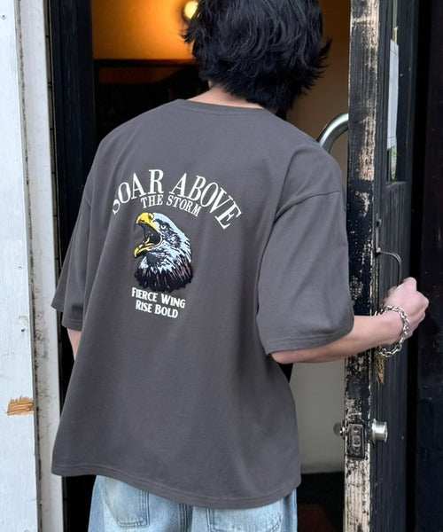 《JaVaジャバコラボ》あなたはどのアニマル推し！？ヴィンテージライクな表情を楽しむ。コットン100% アニマルサガラ刺繍ワッペン付きTシャツ jo1320015