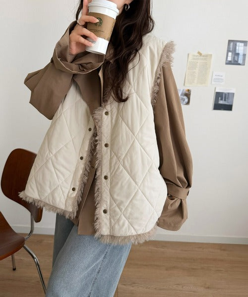 《JaVaジャバコラボ》可愛さも、こなれ感もこれ1枚で。キルティング×ボア 2wayリバーシブルVネックベスト jv1265103