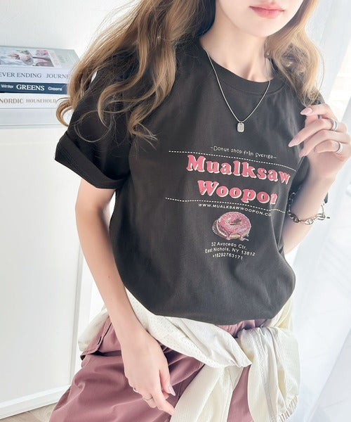 デイリーに着映える。綿100%ドーナツショップPRグラフィックTシャツ mo1310048