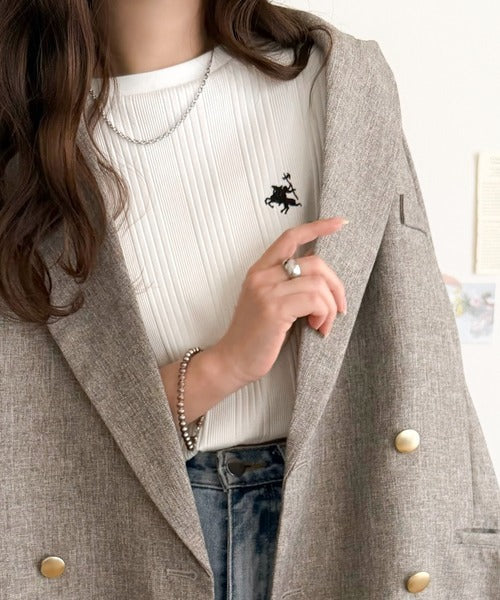 品よく、すっと、毎日に馴染む。オーガニックコットンランダムリブ胸元刺繍Tシャツ（半袖） ce1260538