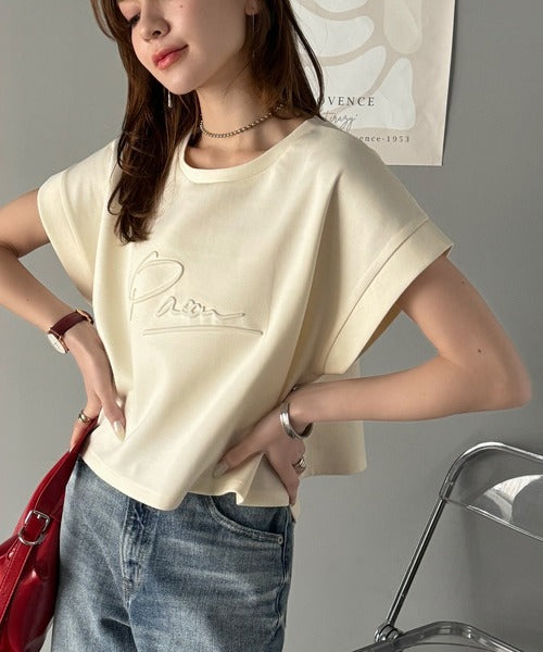 《JaVaジャバコラボ》上品な大人の抜け感。フロントPAEANエンボス加工半袖Tシャツ（ロゴ） jv1260427