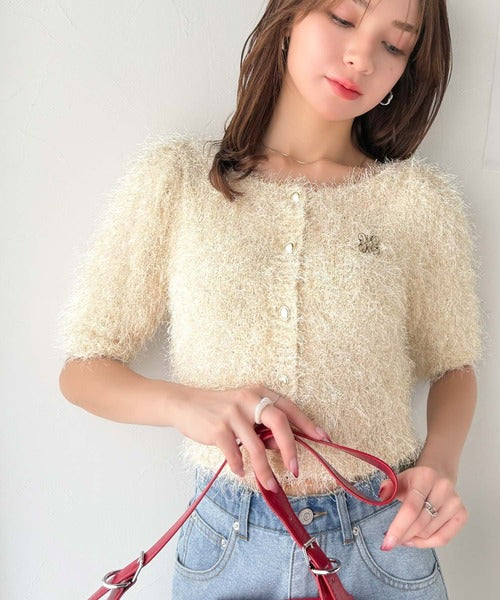 【mily bilet】ふんわり大人可愛い。ラメシャギーブローチ付きワンオフショル前後２WAYカーディガン mi1259012