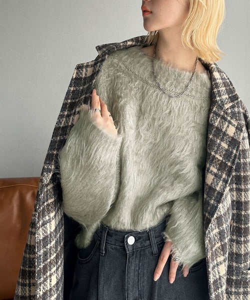 お洒落を楽しむ秋の必需品。ふわふわシャギー素材クロップド丈ニット（無地＆ボーダー） ce1260359