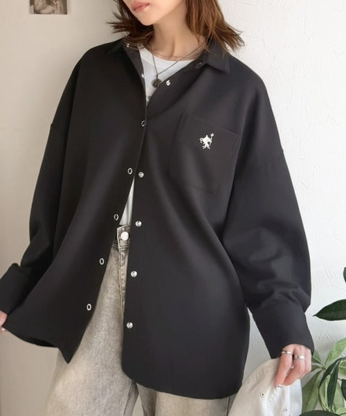 《JaVaジャバコラボ》サッと羽織って即サマになる！胸元刺繍ダンボール素材シャツジャケット jv1010558