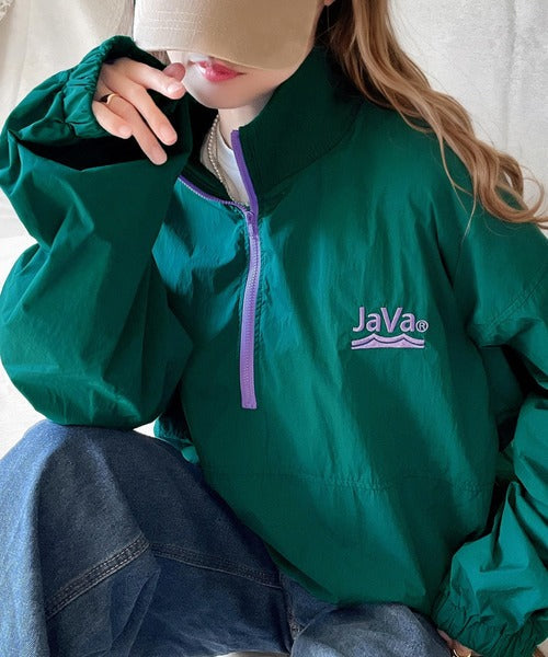 《JaVa ジャバコラボ》レトロで小粋な配色。胸刺繍入り配色ナイロンハーフジップ jv1110085