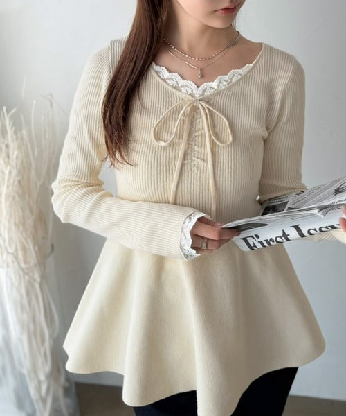 【mily bilet】甘さをひとさじ、華やぐ大人ガーリー。レースレイヤード風ギャザーリボンペプラムニット（長袖） mi1359060