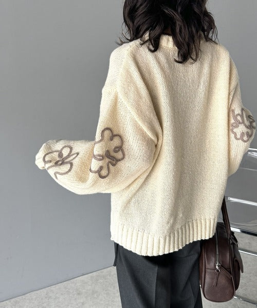 【mily bilet】秋冬のあったかニット。ウールライクフラワーコード刺繍ニットプルオーバーニット mi1149064