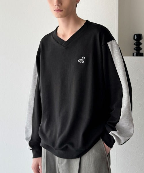 【Classical Origin】「個性をアクセントに。」袖ライン配色Vネックスウェットトレーナー（長袖）／Color Blocked Sleeves V-Neck Sweat Trainer co1150044