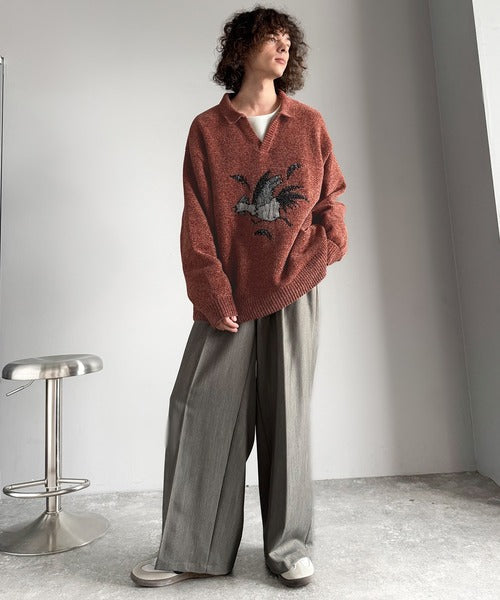【Classical Origin】「個性で遊ぶ。」モール糸使いルースター柄襟付きVネックセーター／Chenille Yarn Rooster Motif Collared V-Neck Sweater co1150075