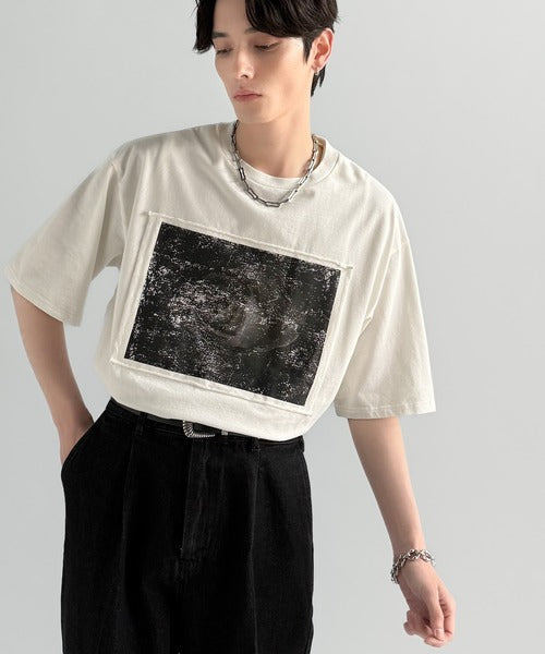 「オリジナリティ。」ピグメント加工ダブルレイヤーデザインプリントTシャツ／Pigment-Dyed Double-Layered Design Print T-Shirt co1010002