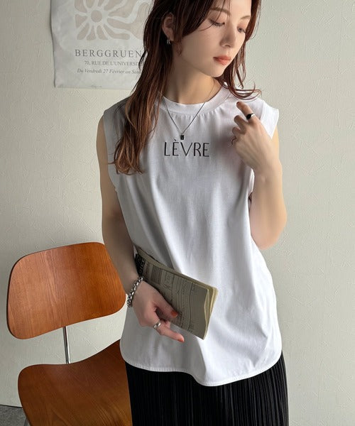 春夏コーデの主役！シルケット胸元刺繍サイド裾スリット入りノースリーブカットソー ce1020199