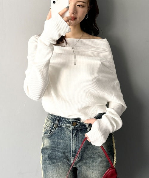【mily bilet】立体的なシルエットが叶えるデコルテ魅せ♪指穴ドレープ使いファンオフショル２WAYリブニット mi1029137