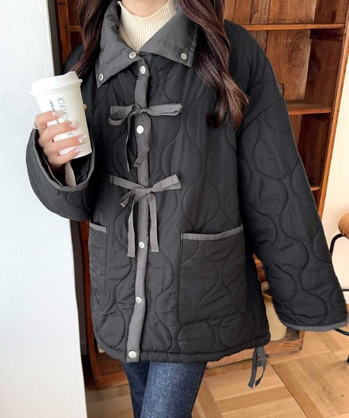 【mily bilet】フェミニンに着こなせる秋冬アウター。リボン使いパイピング配色キルティングモンスターコート mi1019060