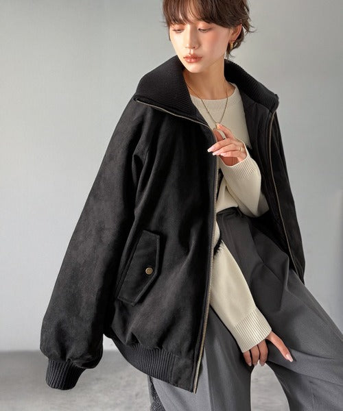 《JaVaジャバコラボ》甘辛バランスで“大人可愛い”を格上げ。リブタートル オーバーサイズスウェードブルゾン jv1240099