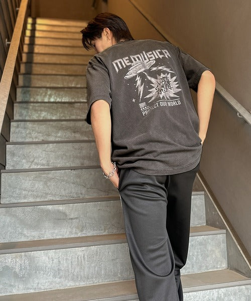 「1着でキマる。」ピグメント加工マットグラフィック柄Tシャツ / Pigment-Washed Matte Graphic T-Shirt co1150028