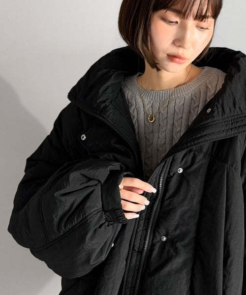 防寒もお洒落も叶える。スタンドカラーモンスターダウンジャケット（オーバーサイズ） ce1070172