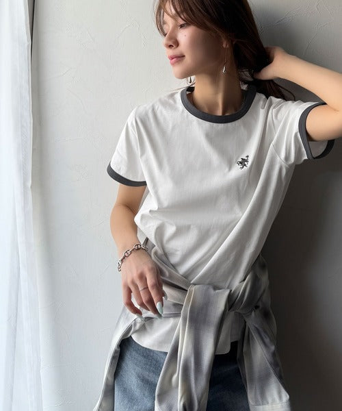 【sustaina+】デイリースタイルをアップデート。オーガニックコットン混 綿100％胸刺繍リンガーTシャツ ce1260400