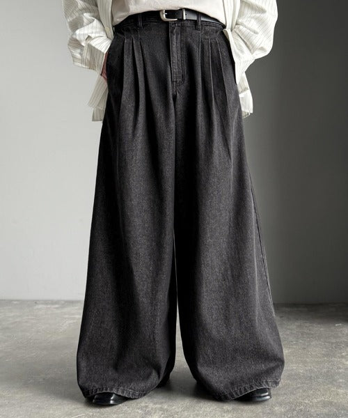 【Classical Origin】「贅沢シルエット。」3タックワイドデニムスラックス／Triple-Tuck Wide Denim Trousers co0900001