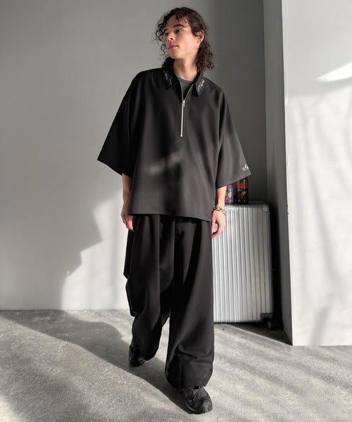 「高見え確定。」刺繍デザインジップシャツ／Embroidered Design Zip Shirt co1010043