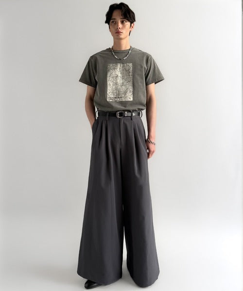 「即トレンド男子。」タイトフィットピグメント加工プリントTシャツ／Tight Fit Pigment-Dyed Print T-Shirt co1010001