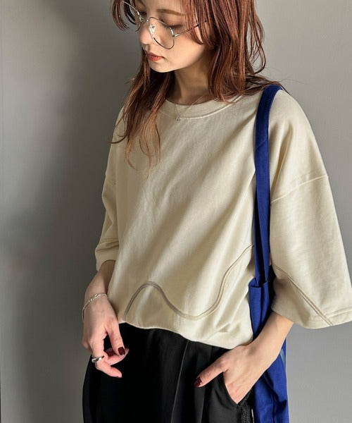 立体感のある刺繍がトレンドムード。paeanバック ウェーブコード刺繍 BIG刺繍 オーバーサイズ スウェット トップス ce1260418