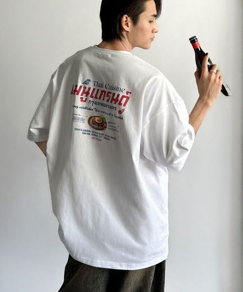 《JaVaジャバコラボ》綿100％お洒落見え確定。タイニーズレストラン風プリント半袖T(オーバーサイズ) jm1029127